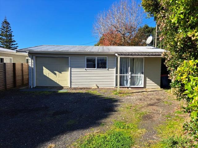 te atatu peninsula, 2 bedrooms