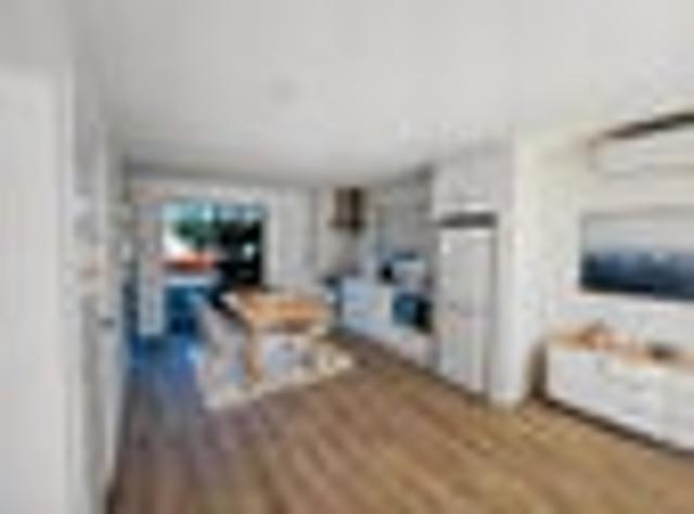 Te Atatu Peninsula, 2 bedrooms, $590 pw