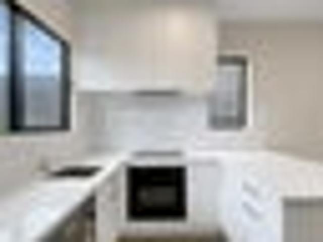 Te Atatu Peninsula, 2 bedrooms, $595 pw