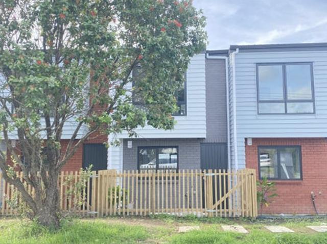 Te Atatu Peninsula, 2 bedrooms
