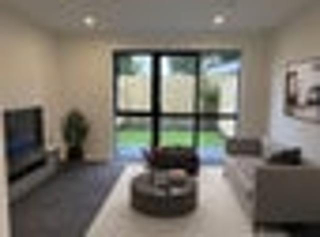 Te Atatu Peninsula, 2 bedrooms, $600 pw
