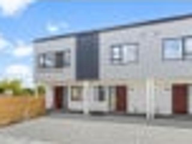 Te Atatu Peninsula, 2 bedrooms, $595 pw