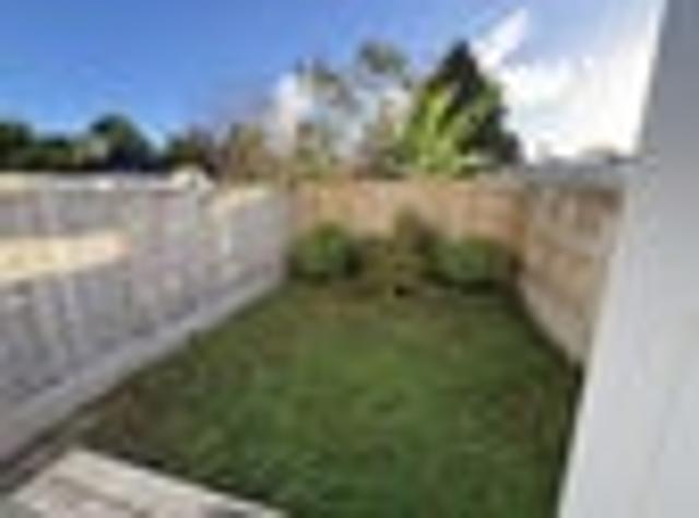 Te Atatu Peninsula, 2 bedrooms, $610 pw