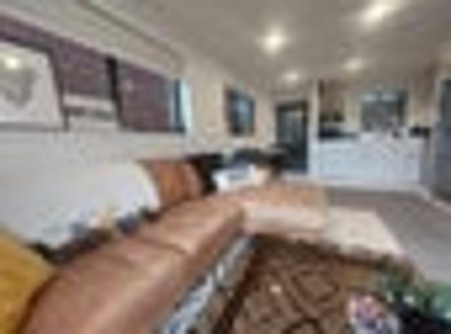 Te Atatu Peninsula, 2 bedrooms, $635 pw