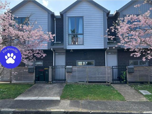 Te Atatu Peninsula, 2 bedrooms