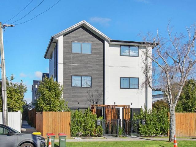 te atatu peninsula, 2 bedrooms
