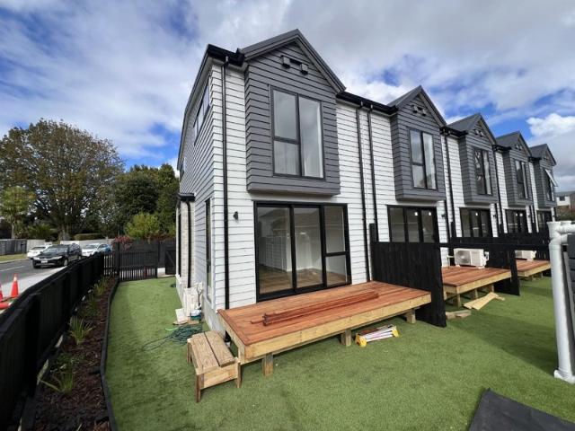 te atatu peninsula, 2 bedrooms