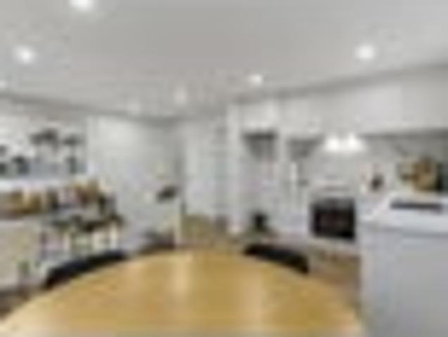 Te Atatu Peninsula, 4 bedrooms, $800 pw