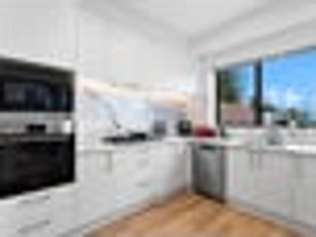 Te Atatu Peninsula, 4 bedrooms, $950 pw