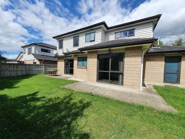 Te Atatu Peninsula, 5 bedrooms