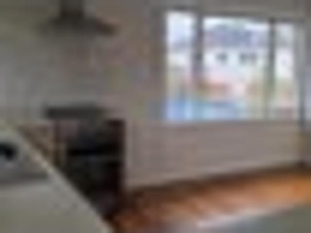Te Atatu Peninsula, 5 bedrooms, $795 pw