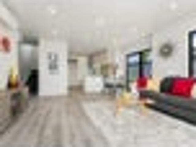 Te Atatu Peninsula, 5 bedrooms, $850 pw