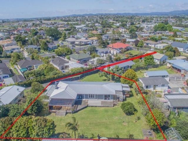 te atatu peninsula, 5 bedrooms