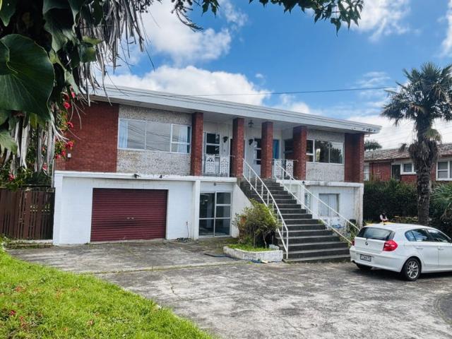 Te Atatu South, 4 bedrooms