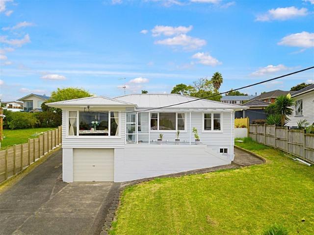 Te Atatu South, 4 bedrooms