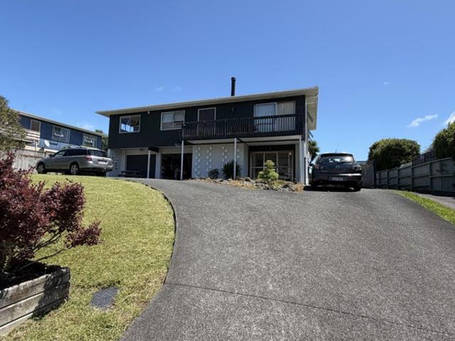 Te Atatu South, 4 bedrooms