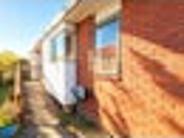 Te Atatu South, 4 bedrooms, $850 pw