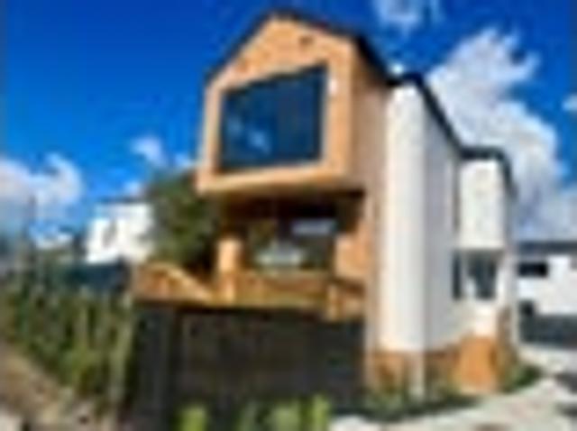 Te Atatu South, 4 bedrooms, $820 pw