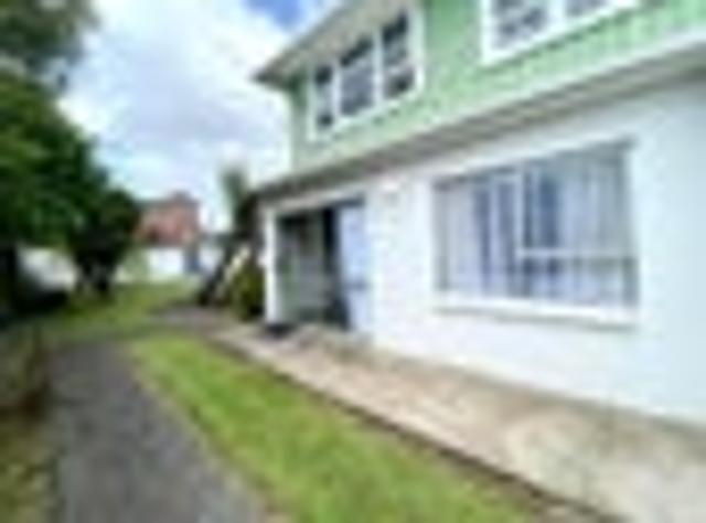 Te Atatu South, 1 bedroom, $420 pw