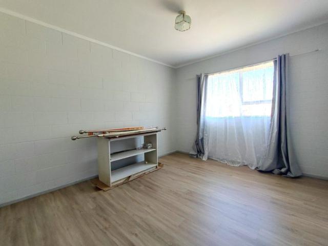 te atatu south, 1 bedroom