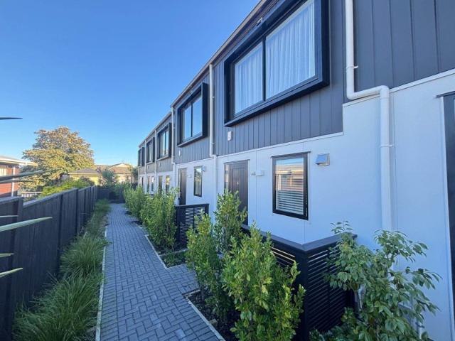te atatu south, 2 bedrooms