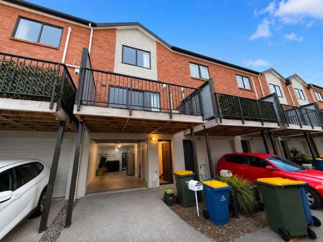 te atatu south, 2 bedrooms