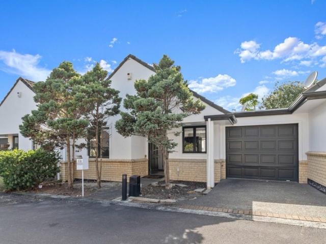 te atatu south, 2 bedrooms