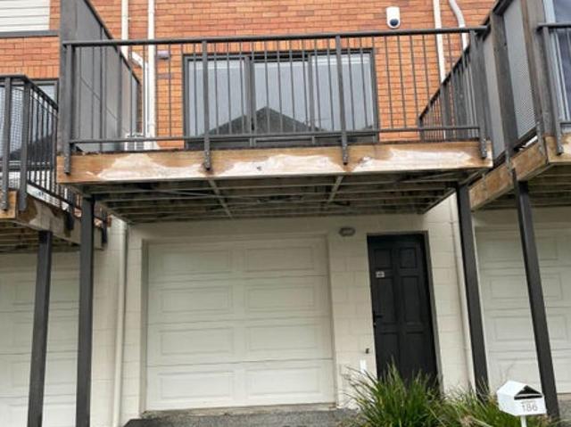 te atatu south, 2 bedrooms