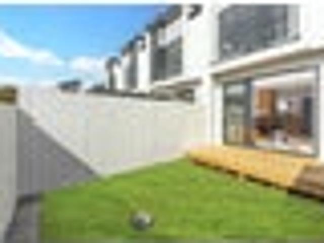 Te Atatu South, 2 bedrooms, $550 pw