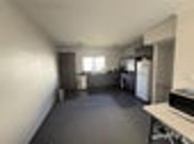 Te Atatu South, 2 bedrooms, $560 pw