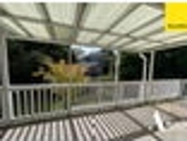 Te Atatu South, 2 bedrooms, $530 pw