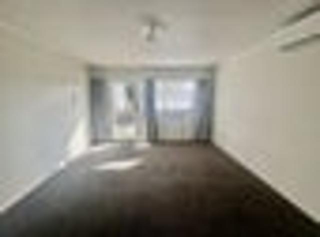Te Atatu South, 2 bedrooms, $530 pw