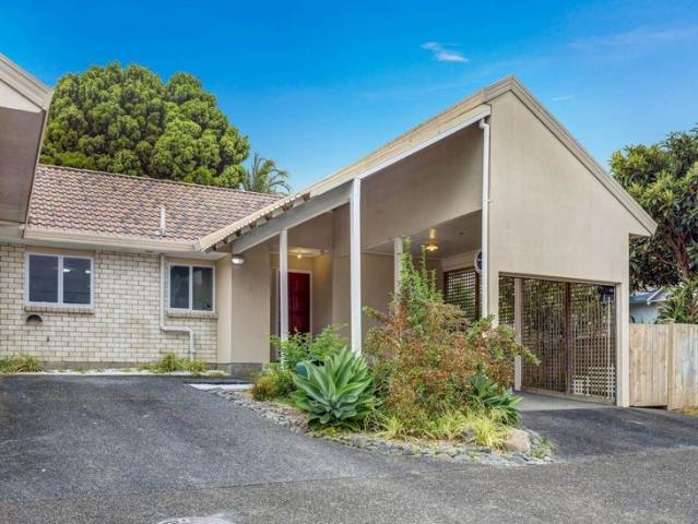 te atatu south, 2 bedrooms