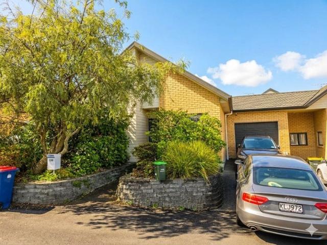 te atatu south, 2 bedrooms
