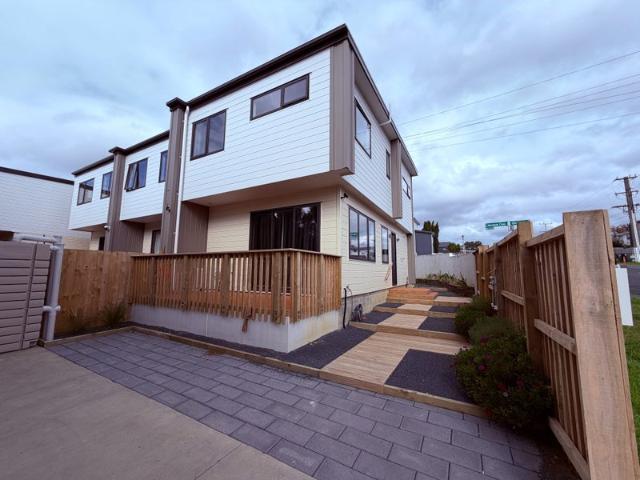 te atatu south, 3 bedrooms