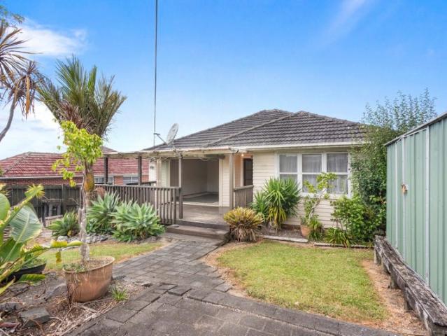 te atatu south, 3 bedrooms