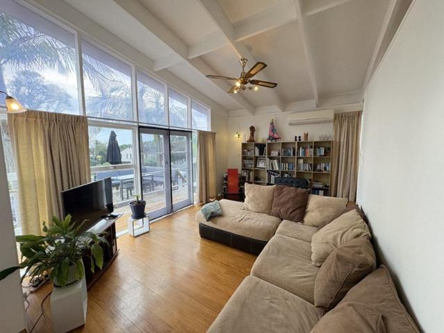 te atatu south, 3 bedrooms