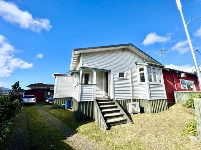 te atatu south, 3 bedrooms