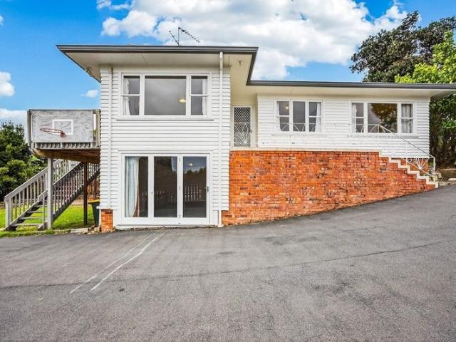 te atatu south, 3 bedrooms