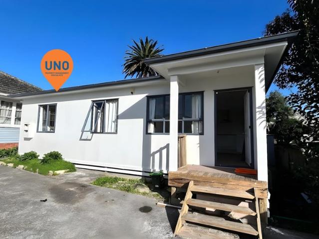 te atatu south, 3 bedrooms