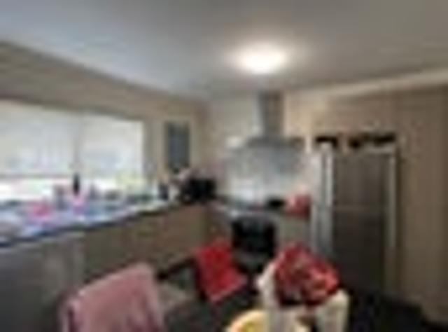 Te Atatu South, 3 bedrooms, $650 pw