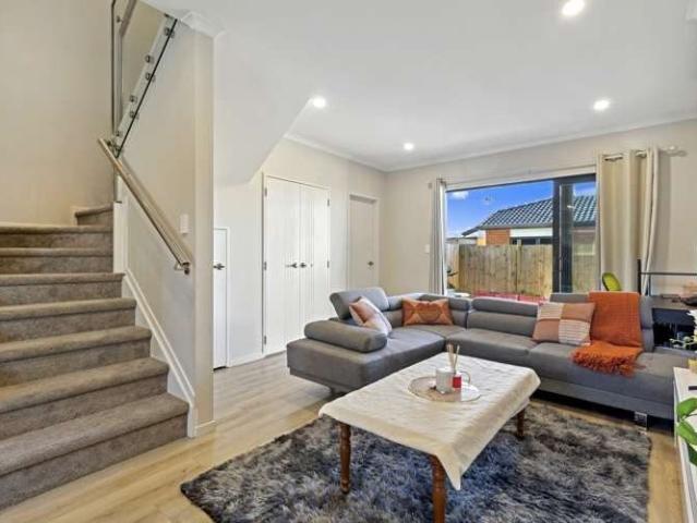 te atatu south, 3 bedrooms