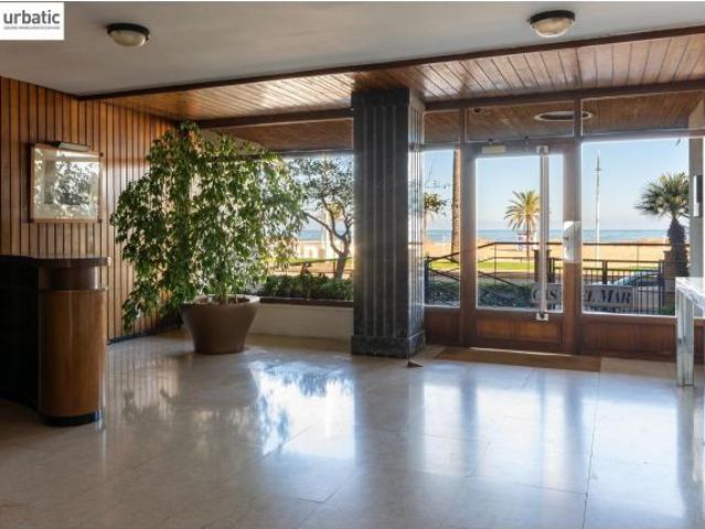 ¿TE GUSTARIA VIVIR EN EL MEJOR EDIFICIO DE LA PLAYA DE GANDIA ?