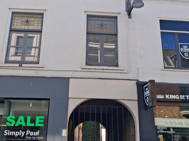 Te huur: mooie en ruime studio in Breda centrum