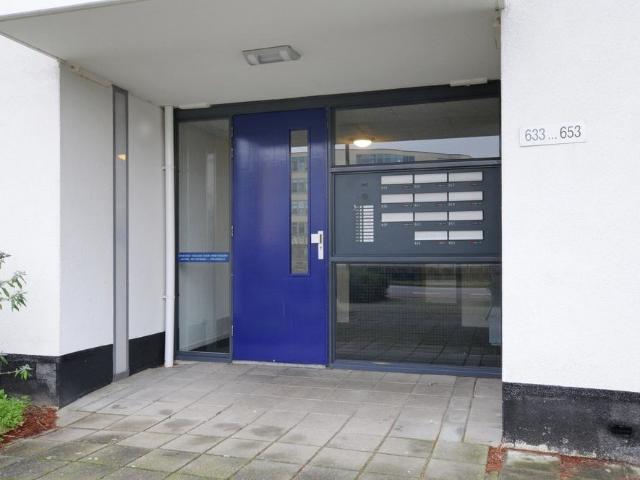 Te huur: Aartsbisschop Romerostraat 633