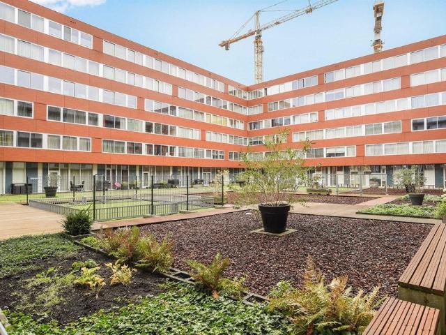 Te huur: Appartement Martini van Geffenstraat 96 in Amsterdam