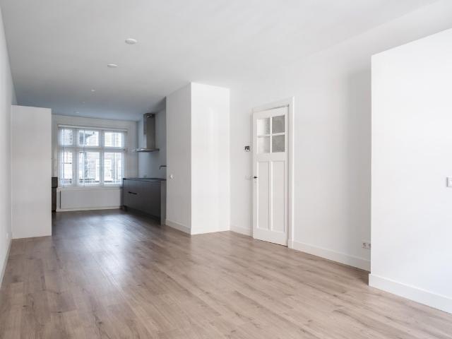 Te huur: Appartement Molenbeekstraat 32 1 in Amsterdam