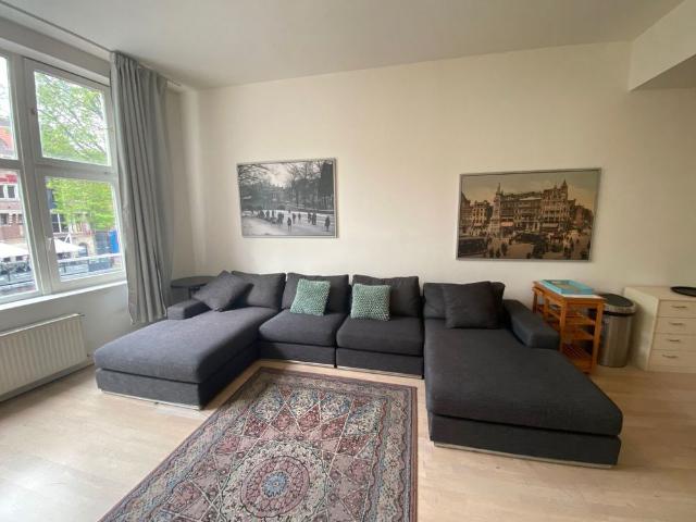 Te huur: Appartement Oudezijds Voorburgwal in Amsterdam