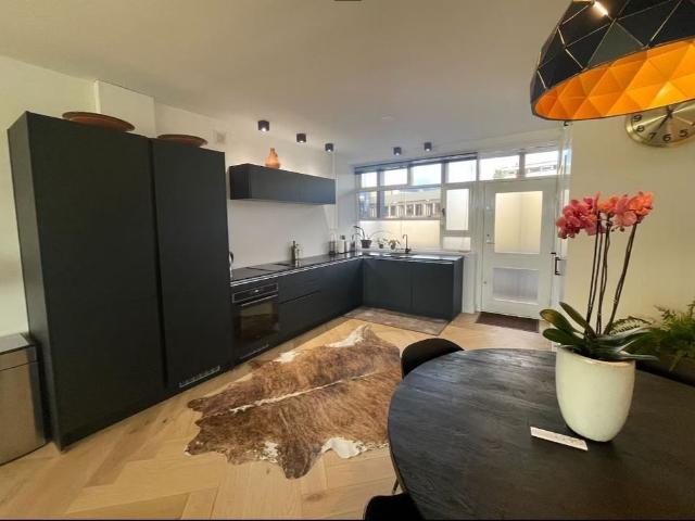 Te huur: Appartement Overtoom in Amsterdam