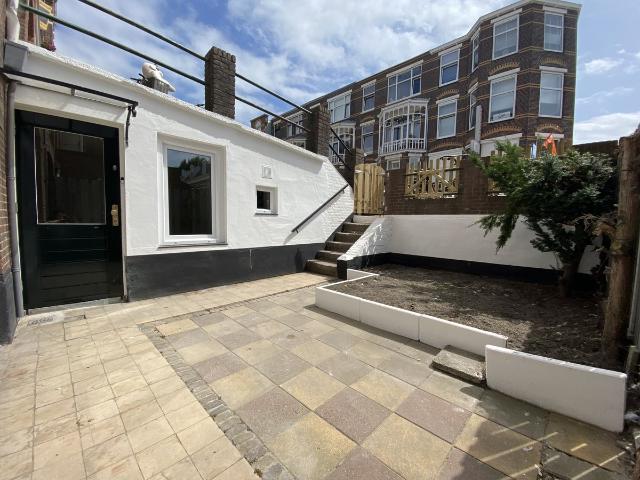 Te huur: Appartement Dirk Hoogenraadstraat in Den Haag